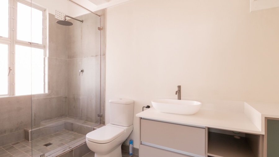 2 Bedroom Property for Sale in Sea Point Western Cape